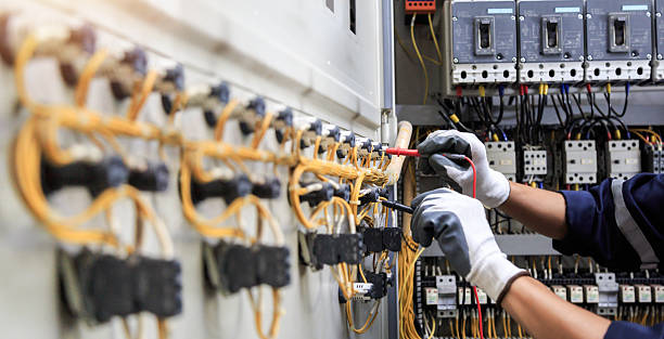 Professional Electrician technician working in Woodlawn, OH